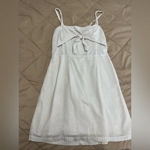 White Abercrombie & Fitch dress with pockets